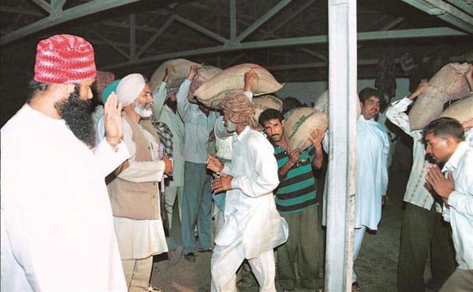 Dera Sacha Sauda Send Relief Train To Orissa Cyclone Victims