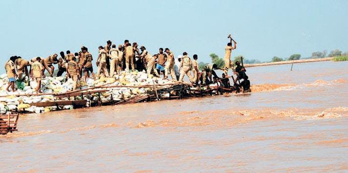 Dera Sacha Sauda Helps Flood Victims in Punjab-Haryana