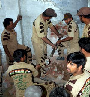 1,500 volunteers of Dera Sacha Sauda lend a helping hand for Jalandhar victims