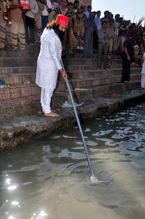 Cleanliness Earth Campaign in Haridwar on 1st November, 2012