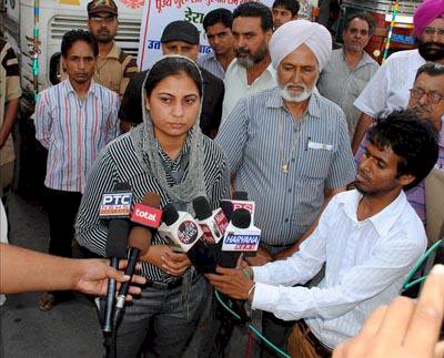 Dera Sacha Sauda Sent Relief For Flood Affected in Uttrakhand