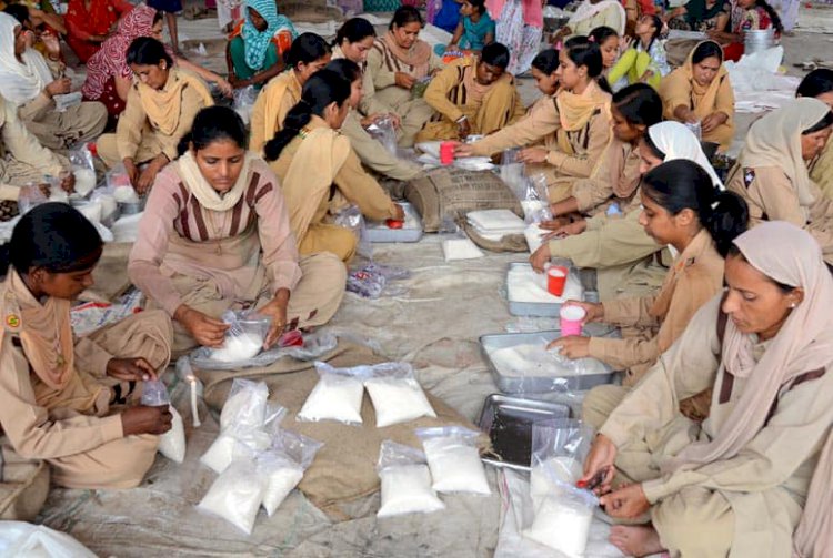 Dera Sacha Sauda provides relief aid in flood affected areas of Uttarakhand