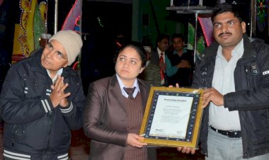 Kartik Insan Wins Third Position in Handwriting Olympiad at National Level