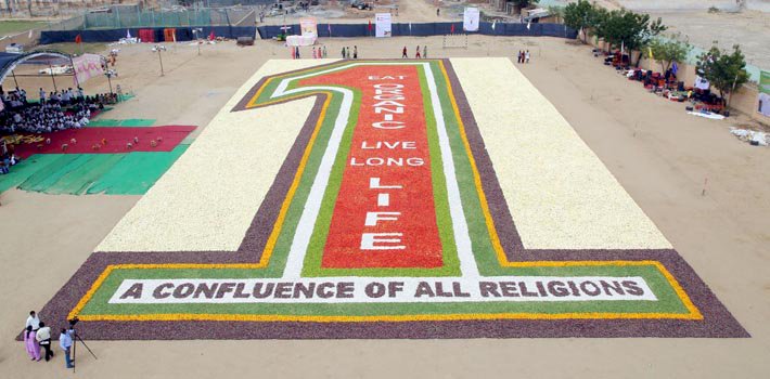 Eat Organic, Live Long Life:  A Message by the 'Largest Vegetable Mosaic'