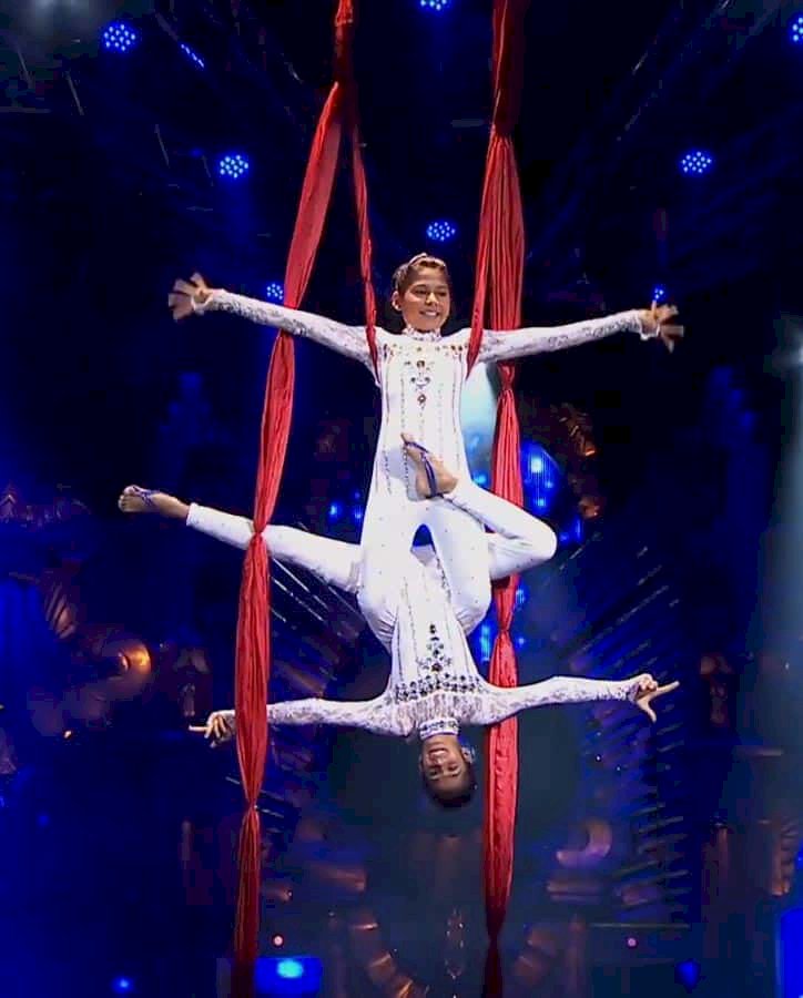 Thrilling Aerial Dance Performance on Entertainment ke Liye Kuch Bhi Karega