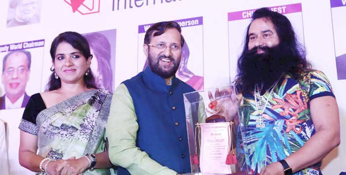 SAINT DR. MSG FELICITATED WITH 'GIANTS INTERNATIONAL AWARD'