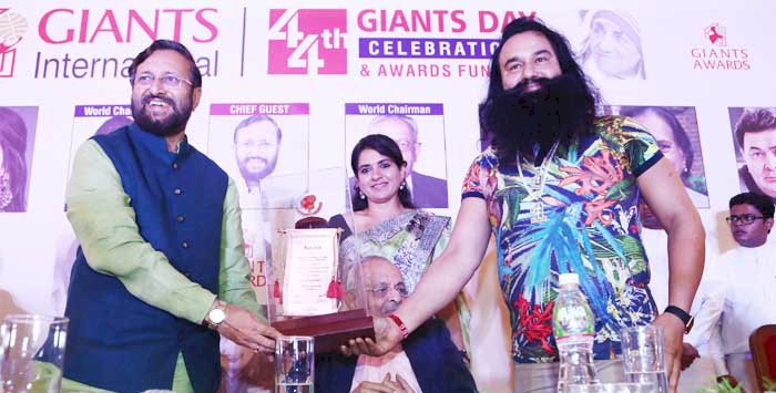 SAINT DR. MSG FELICITATED WITH 'GIANTS INTERNATIONAL AWARD'