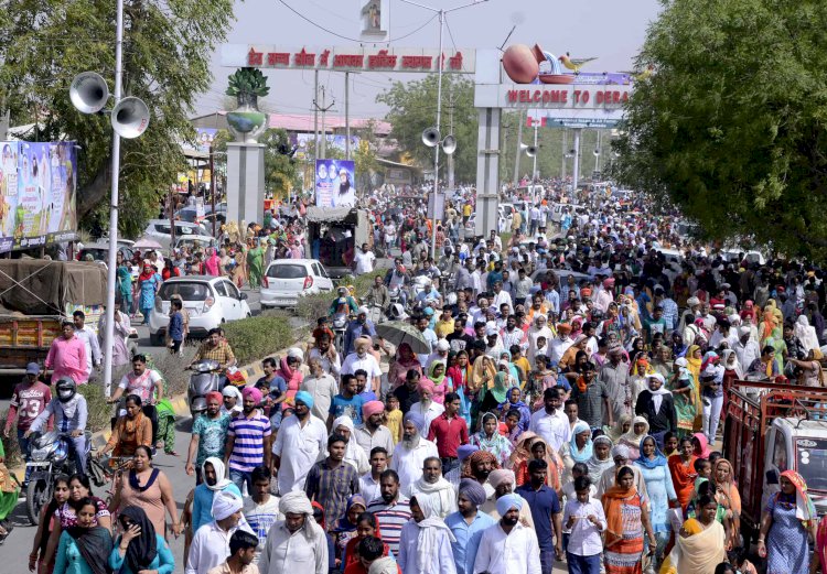 Dera Sacha Sauda Sirsa, flooded with followers!