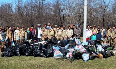 Dera Sacha Sauda Volunteers launch Cleanliness Drive at Hackett valley, Toronto