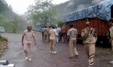 Dera Sacha Sauda Volunteers to The Rescue of Flood Victims in Uttarakhand