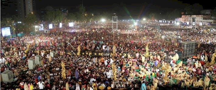 Thousands Swayed at The 101st Wonder Kohinoor Diamond Jublee Masto Mast Ruhani Rubru Night