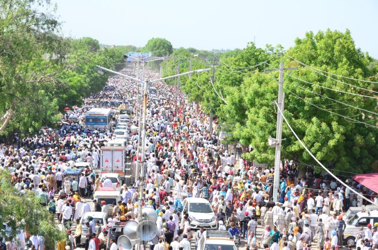 Commemorating 33rd Maha Propkar Diwas: A Day of Divine Coronation and Benevolence